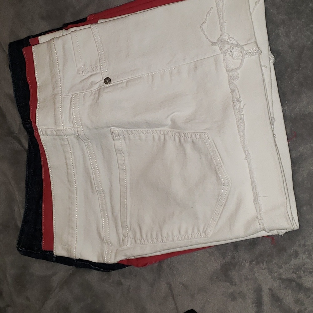 Loft shorts sz 6 selling 3 pair white, rouge, and denim color